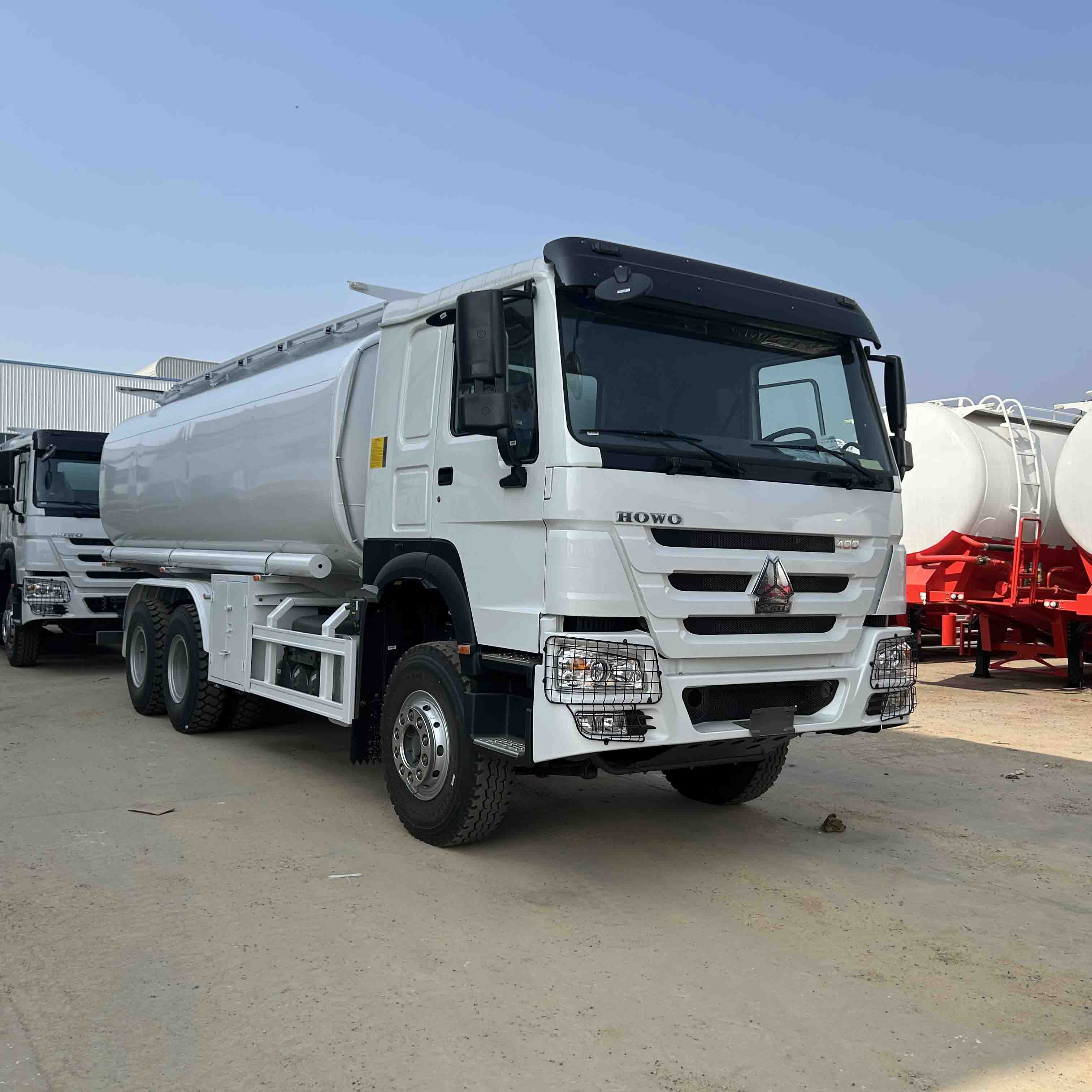 HOWO 6x4 400HP ఇంధన ట్యాంక్ ట్రక్